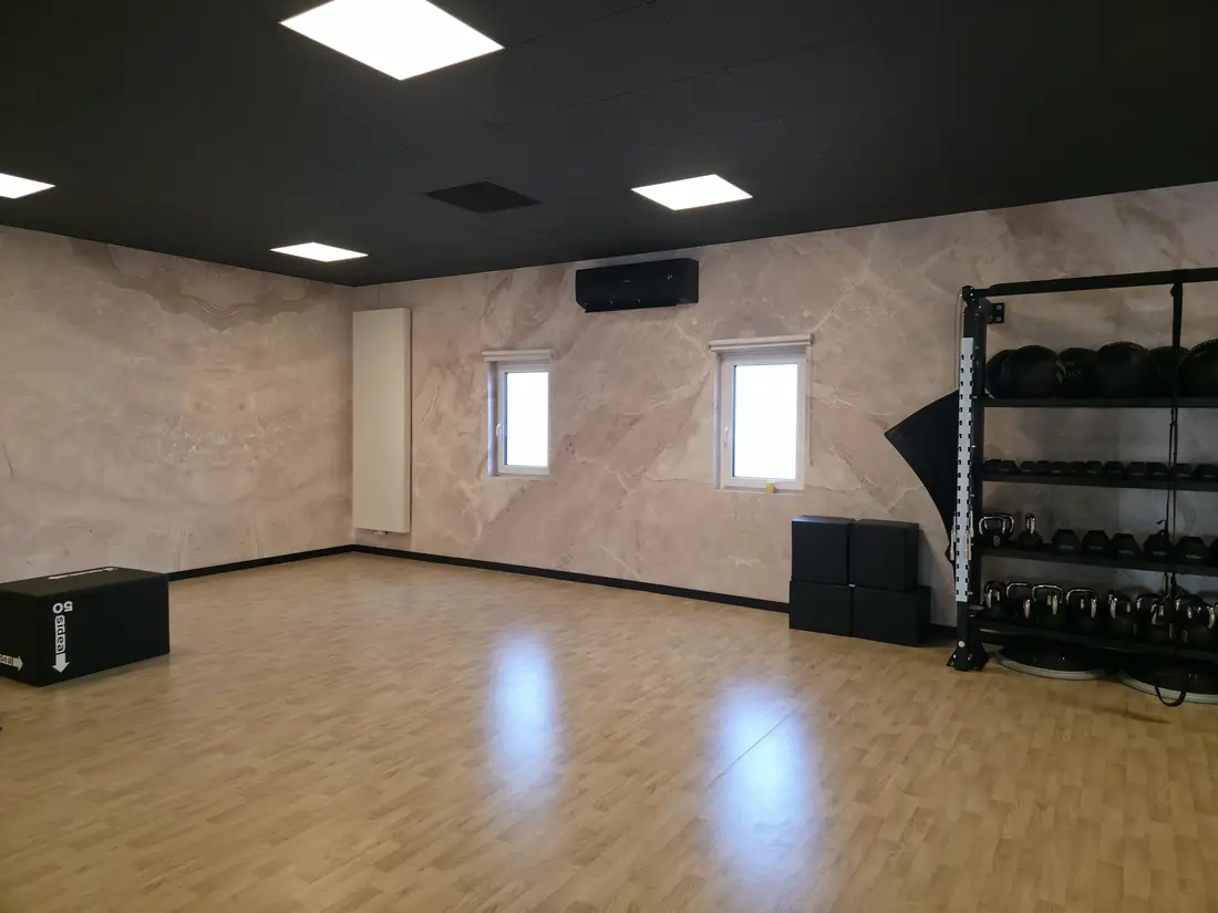 Klimatisierte Trainingsfläche mit Haier Wandgerät